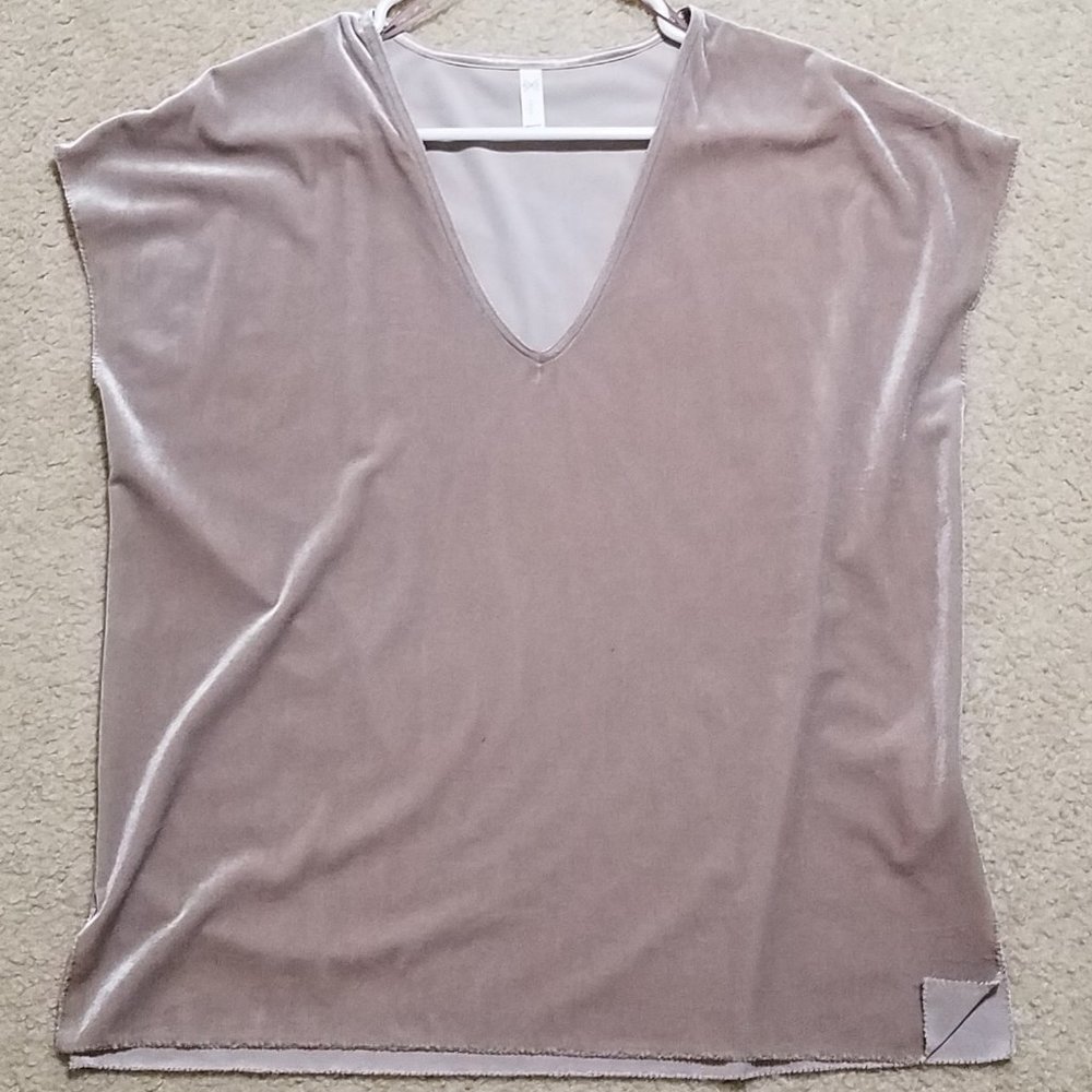 GF Sleeveless Womens Shirt